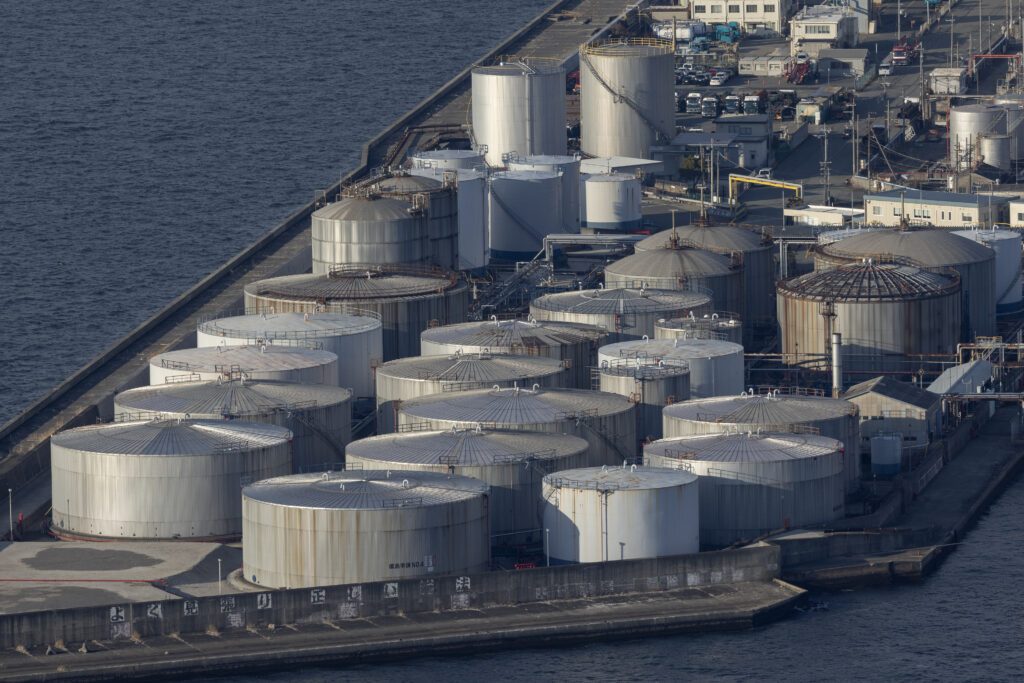 Oil steadies after technical drop as US stockpiles seen falling - Moneyweb
