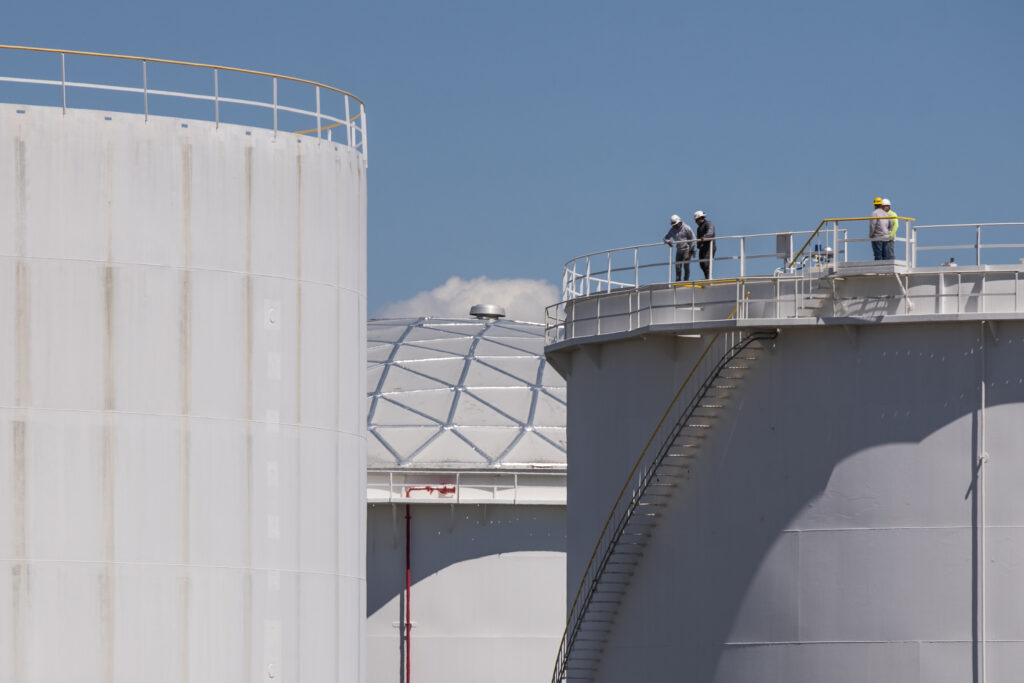 Oil set for first weekly gain in a month on storm, risk-on tone - Moneyweb