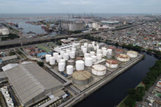 Oil falls for second day on Fed’s slower path and tariff risks