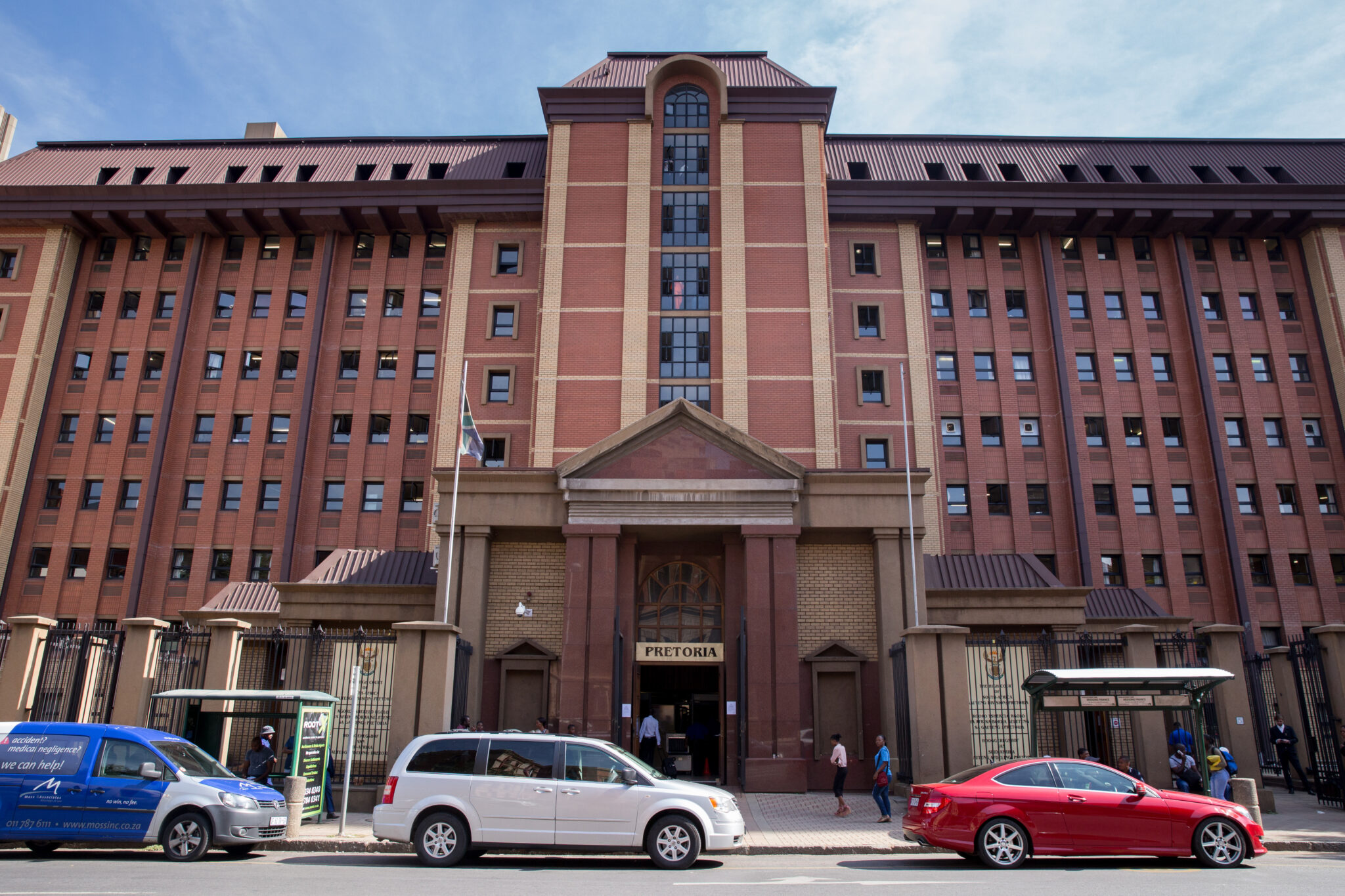 www.moneyweb.co.za