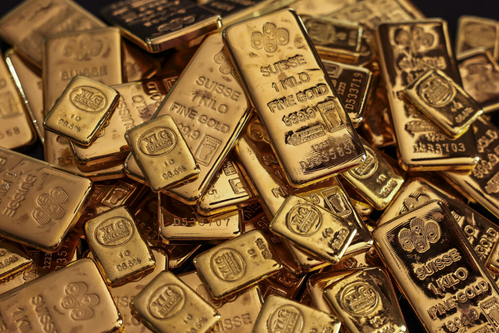Gold steady after three-day gain with US payrolls in focus - Moneyweb