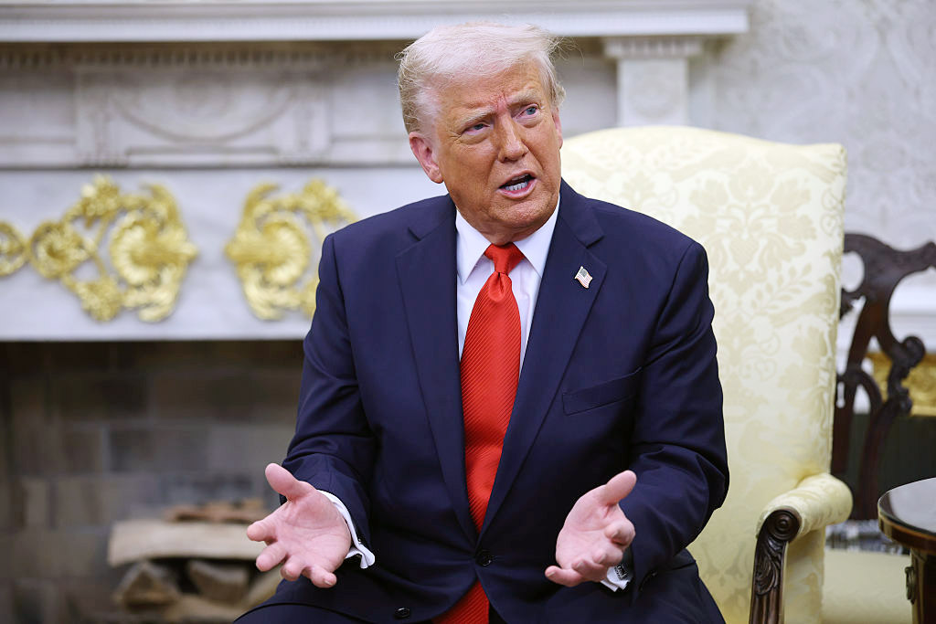 Trump floats cutting China tariffs ‘substantially’ in trade deal - Moneyweb