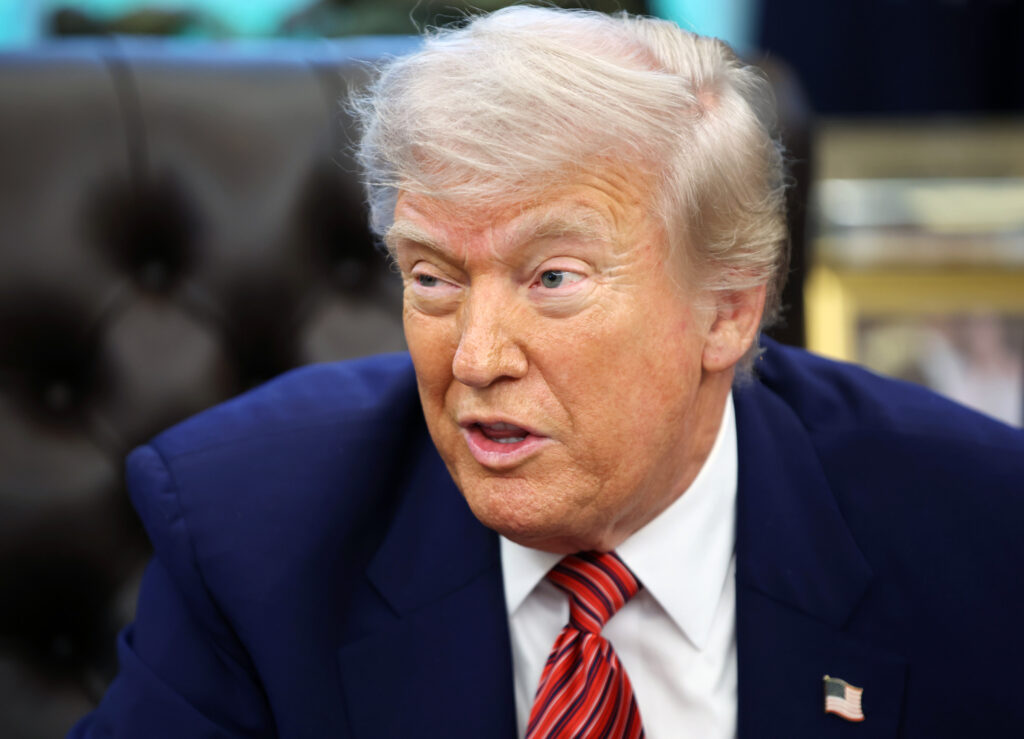 EU reaches tariff deal with US to avert painful trade blow - Moneyweb