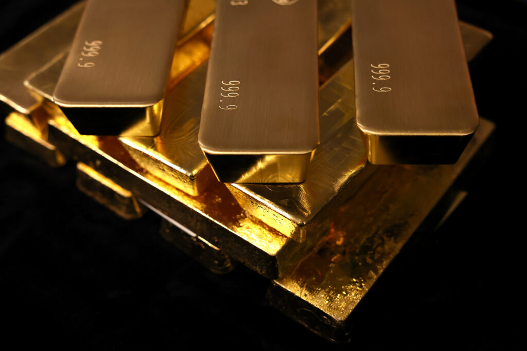 Gold steadies as traders weigh middle east tensions and tariffs - Moneyweb