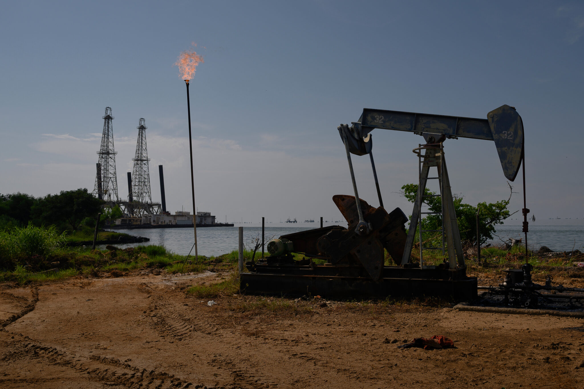 Oil rises as Ukrainian drones target top Russian Baltic hubs - Moneyweb