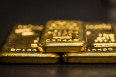 Gold steadies after three-day drop as traders expect Fed to cut