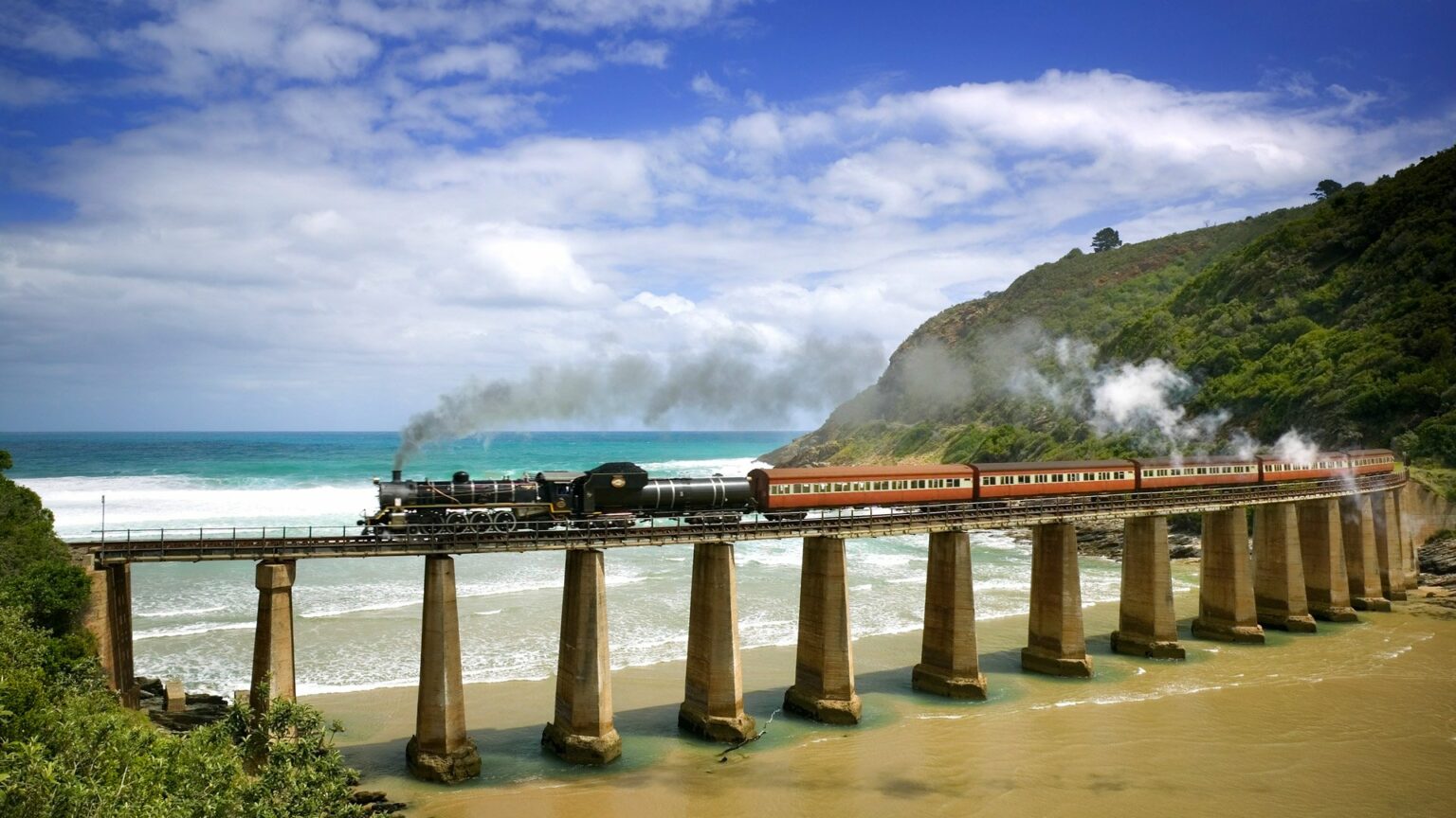 Transnet signs 25-year deal to revive Outeniqua Choo Tjoe steam train ...