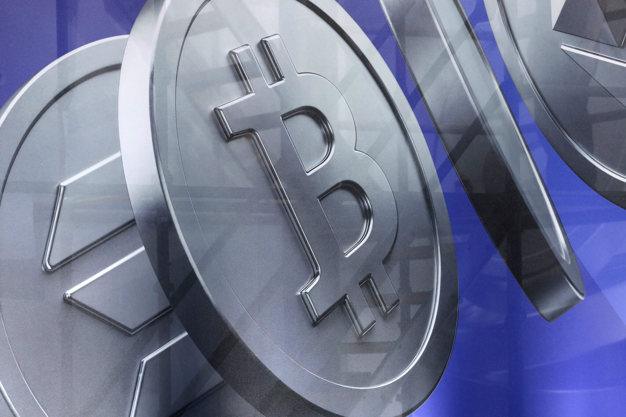Sarb flags crypto, stablecoins as new financial risk - Moneyweb