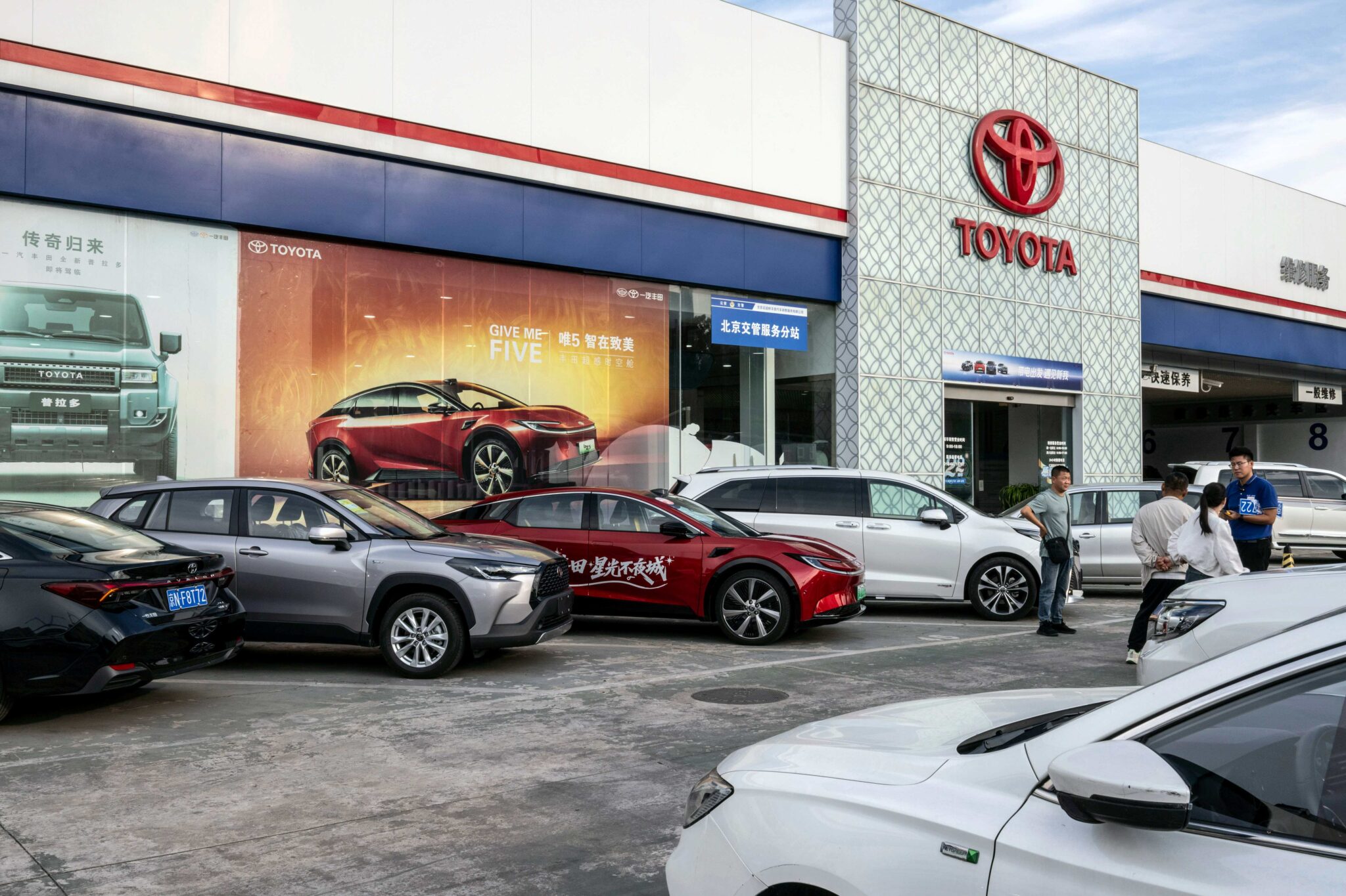 Toyota Sales Drop for Sixth Consecutive Month Amid Weak China Demand