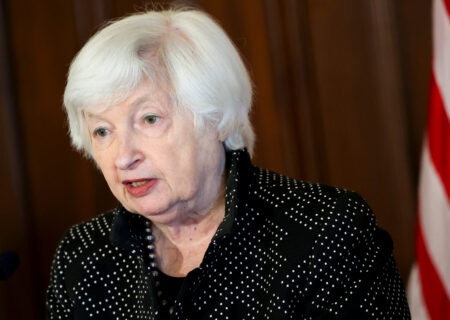 Yellen still sees chance of a Fed cut this year