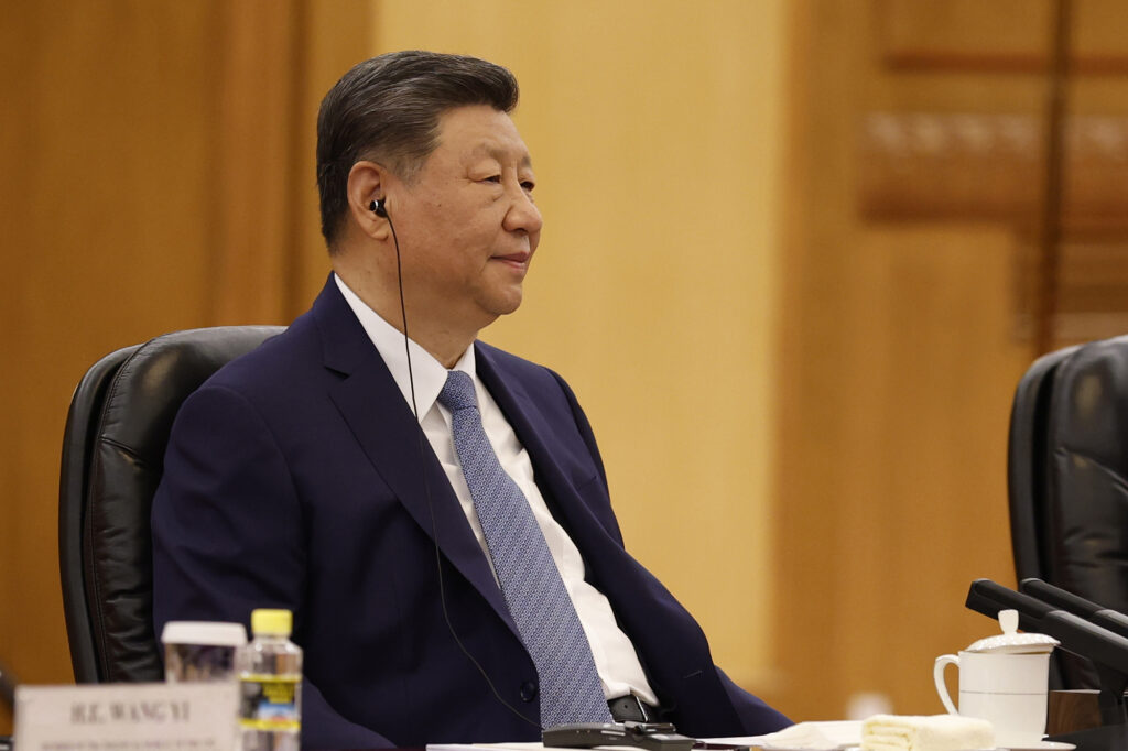 Xi urges Hormuz reopening in rare call with Saudi de facto ruler