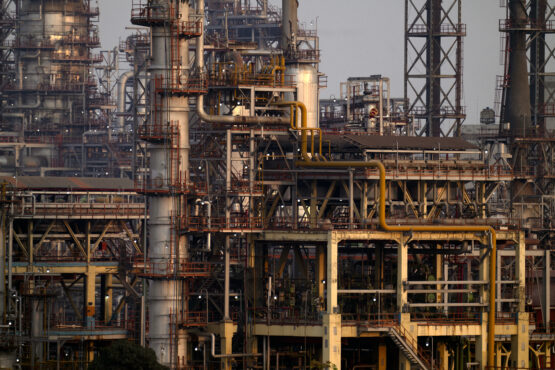 Asian oil refiners scoop up US crude as Iran war intensifies - Moneyweb