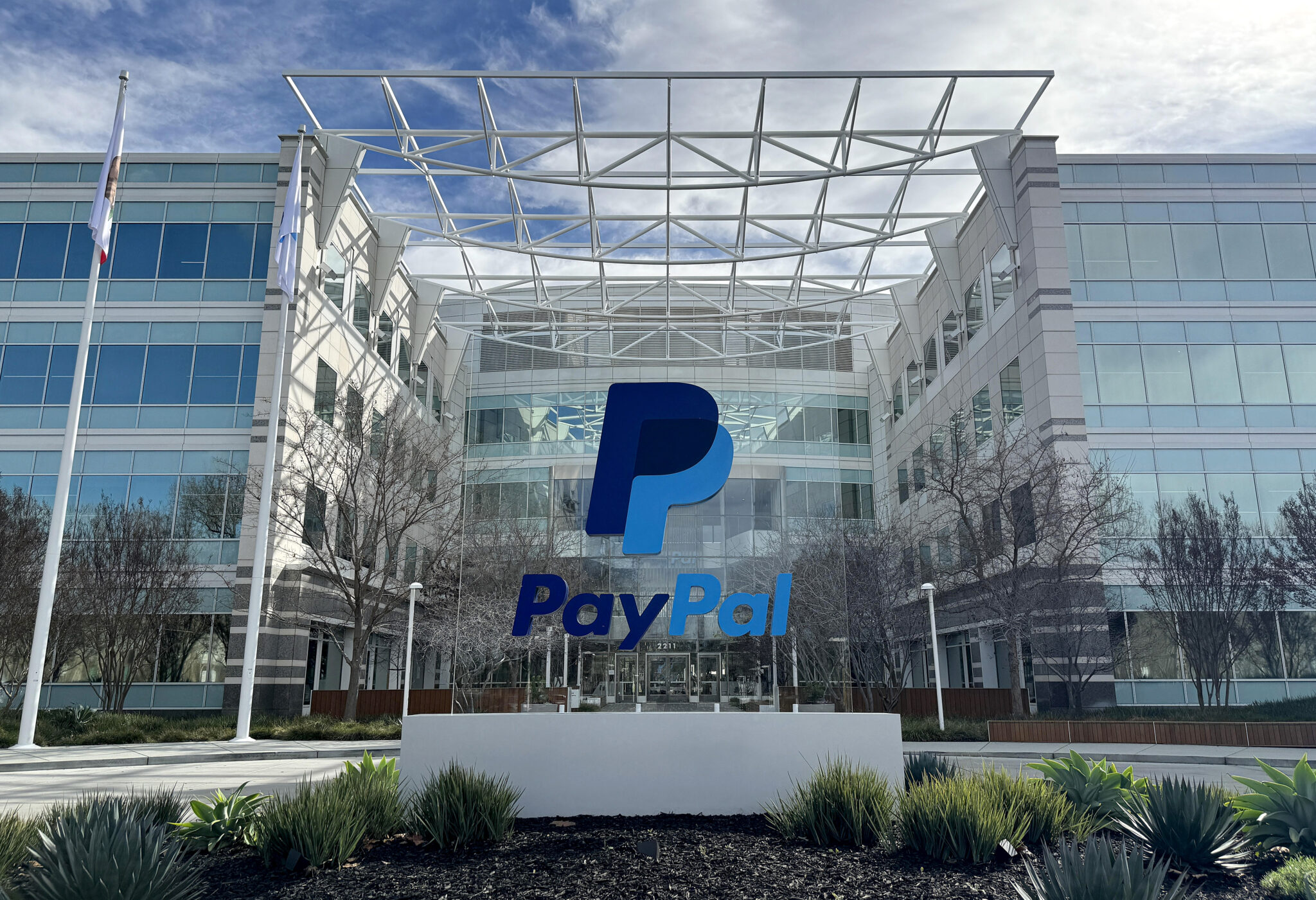 Stripe, Advent offer $53bn for PayPal, Reuters says