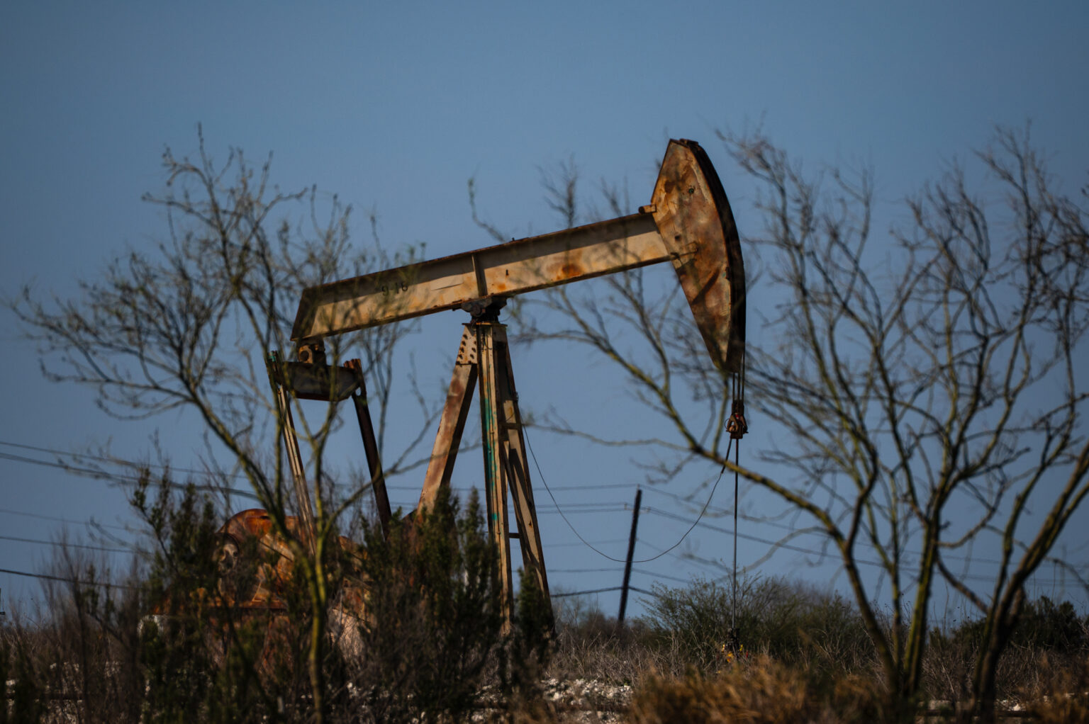 Oil set for weekly gain as Iran war escalation threatens flows - Moneyweb