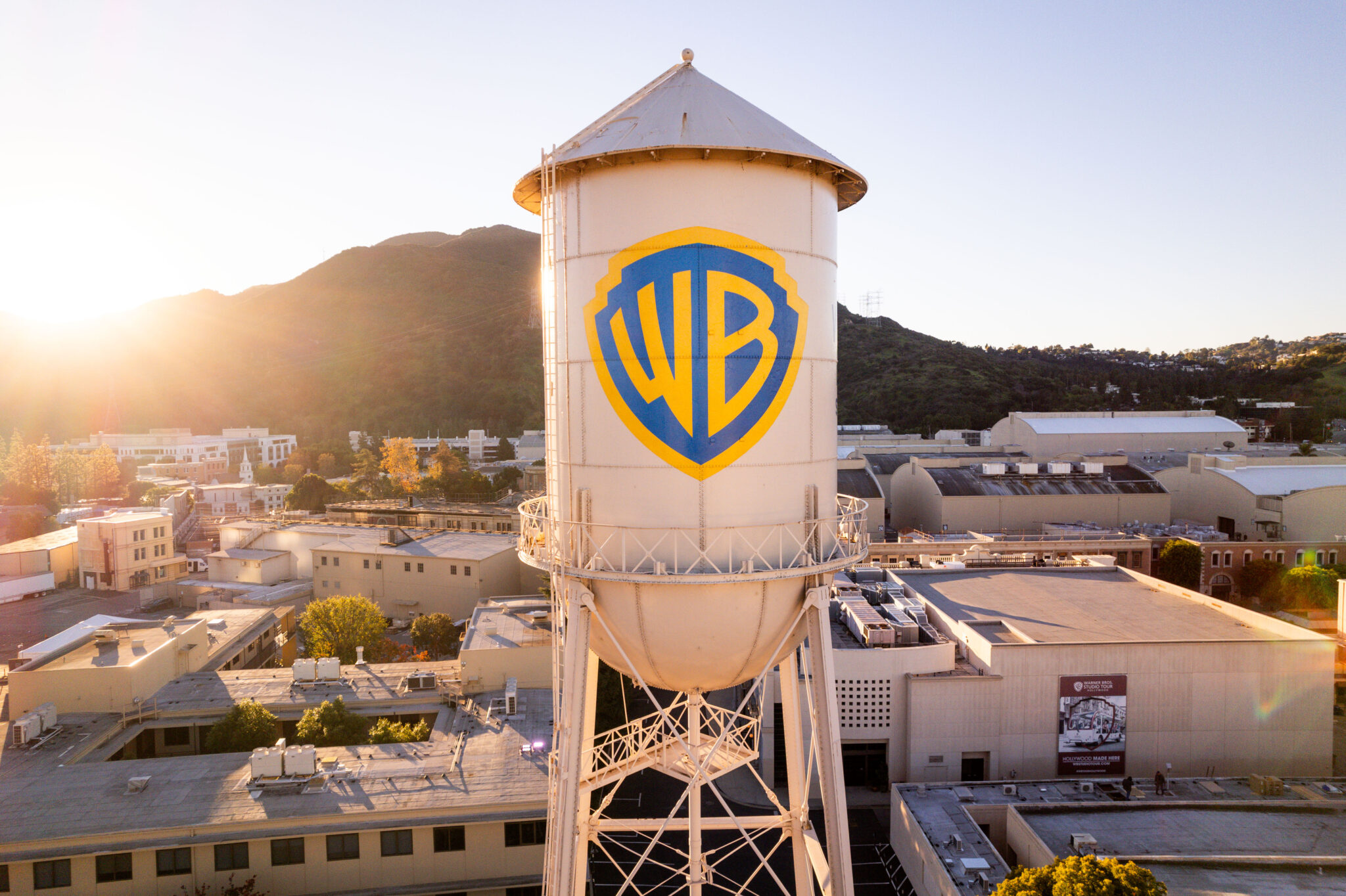 Paramount-Warner deal spread balloons as ruling upends timing