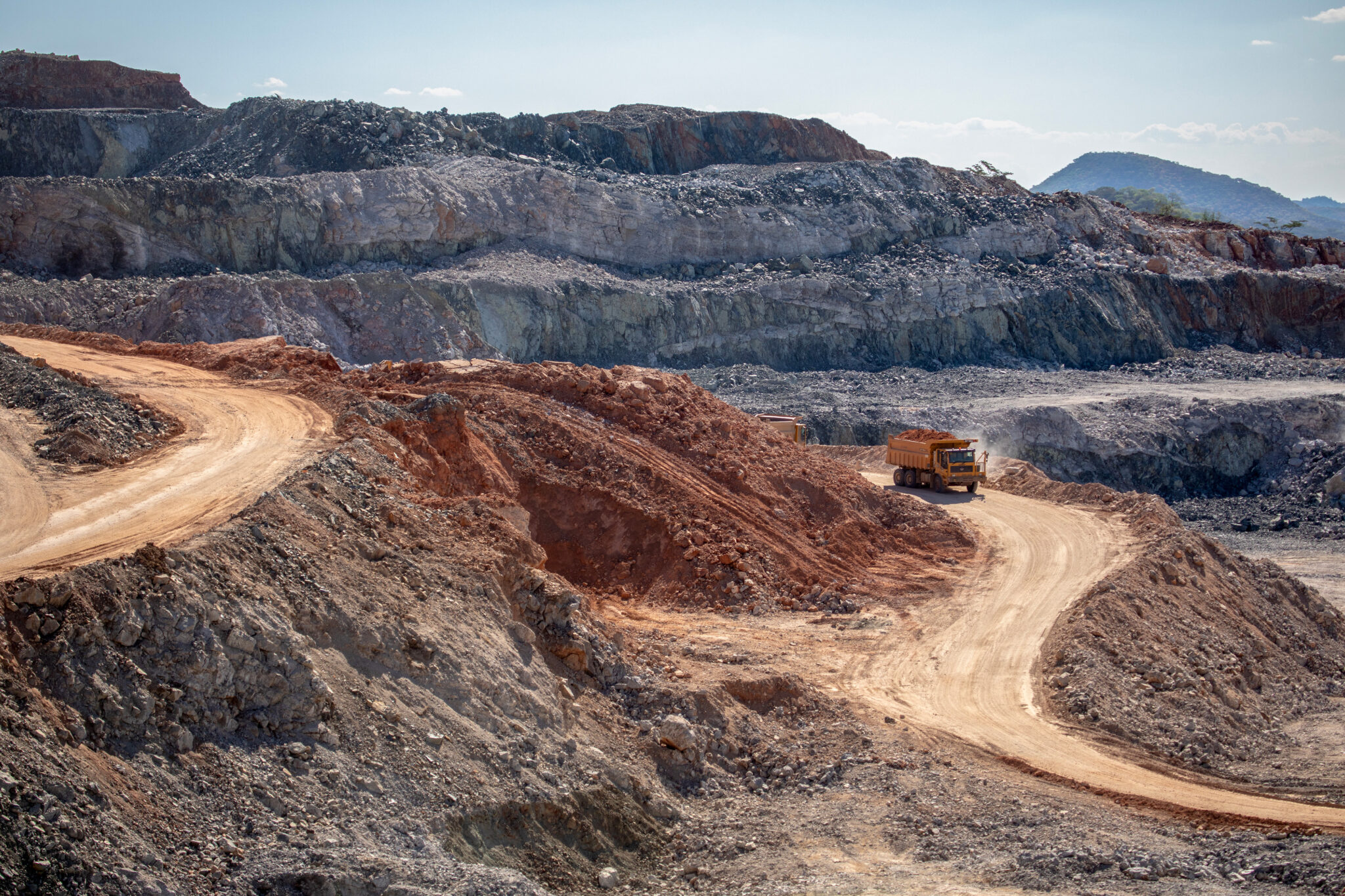 Chinese firms help Zimbabwe secure $300m for lithium mine
