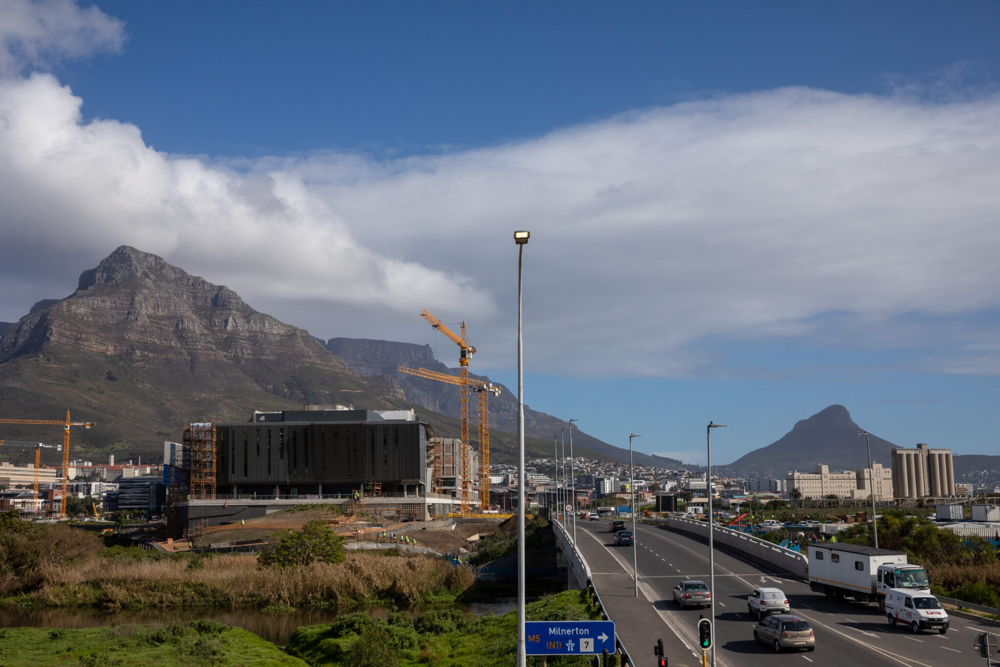 Governance gap leaves Johannesburg R200.9bn behind Cape Town