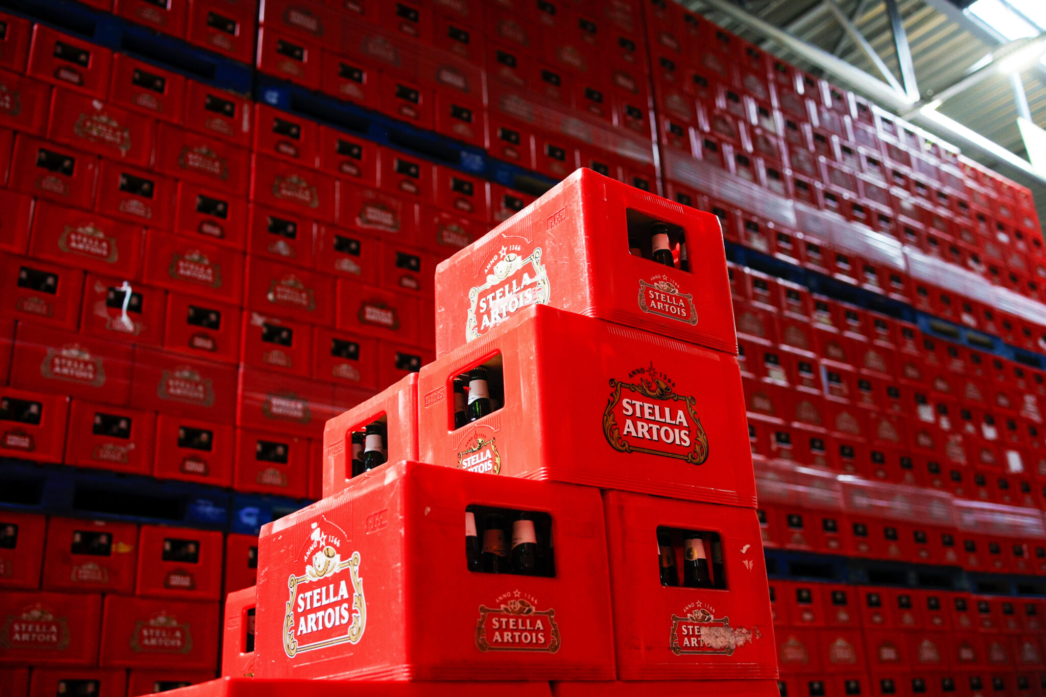 Beer Dynasty Families Sell €731m Stake in AB InBev - News Directory 3