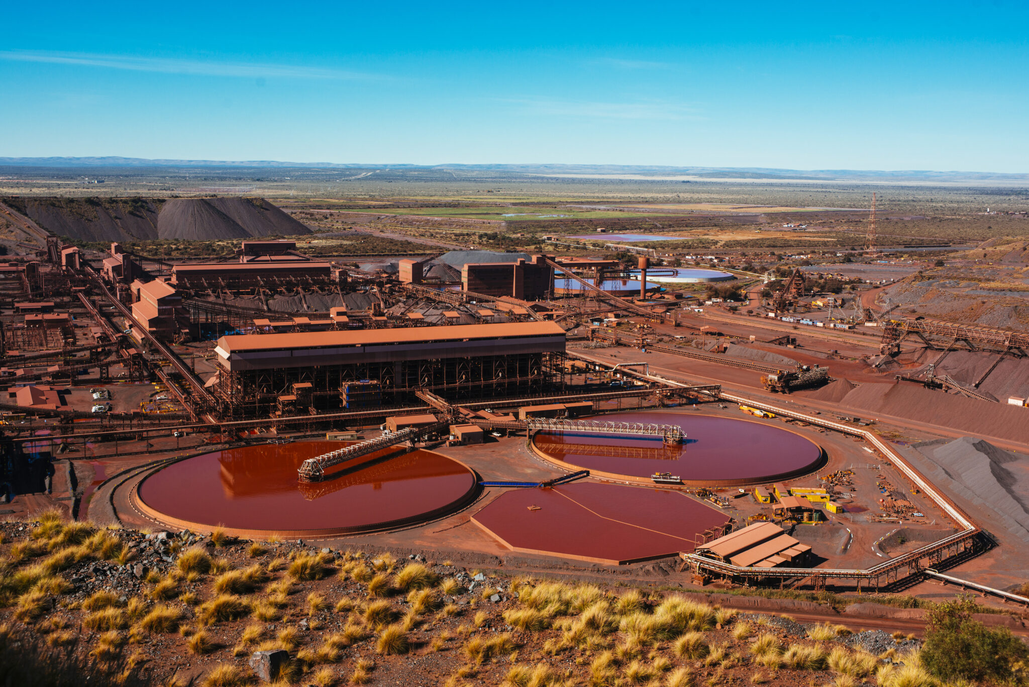 Anglo strikes yearlong iron ore deal with China's state buyer