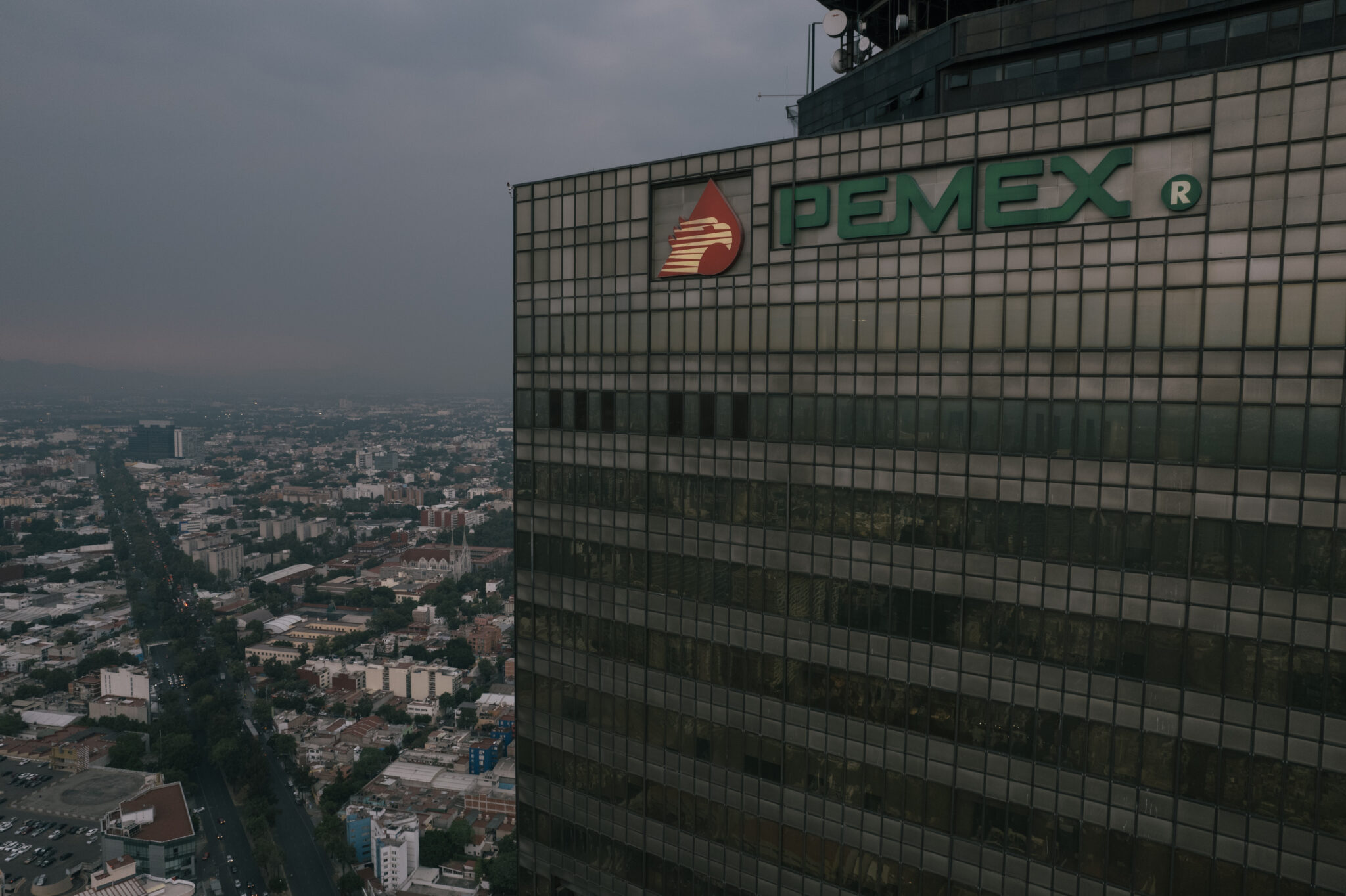 Oil giants eye Jurassic rocks off Mexico