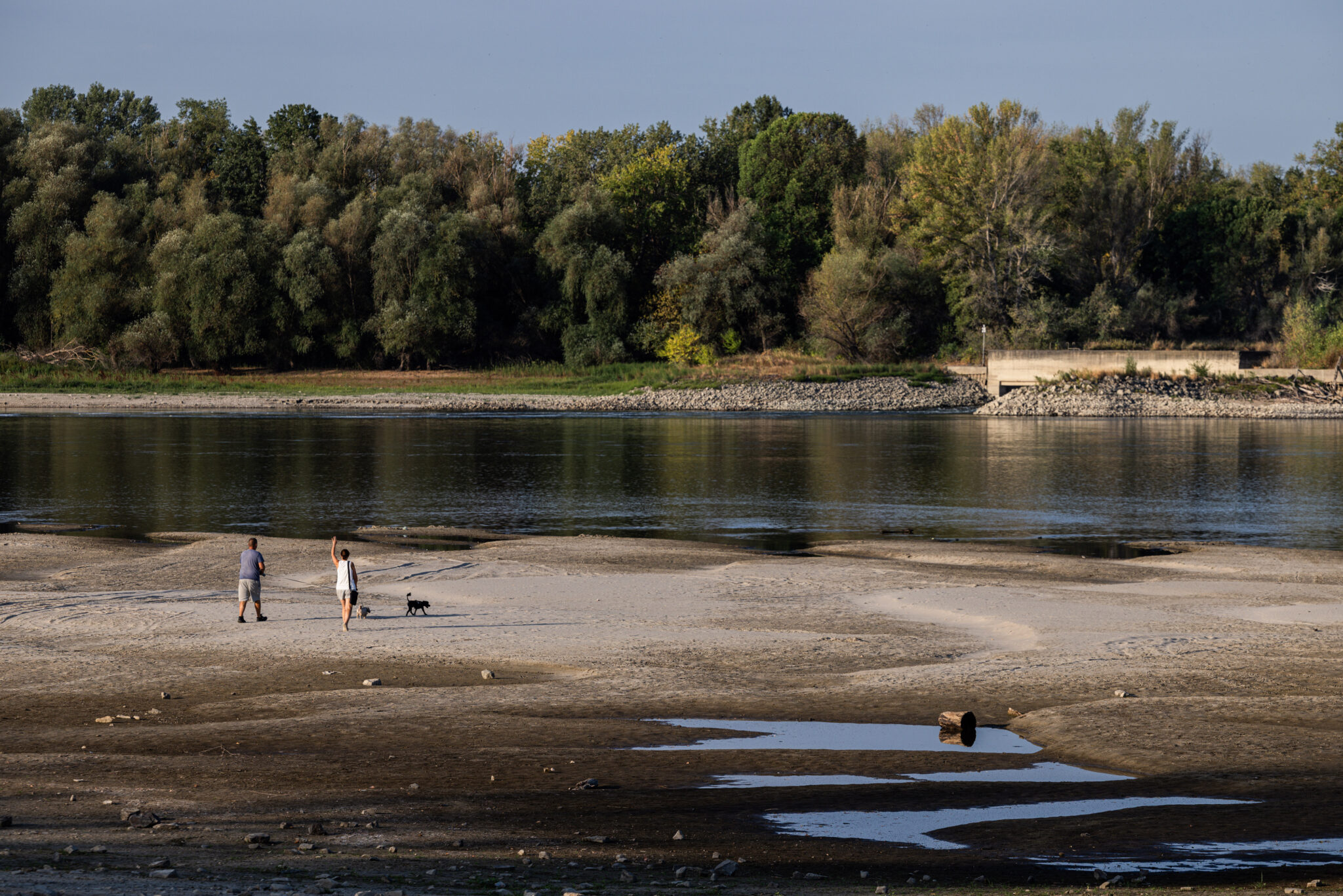 UN says global warming will cross 1.5C soon, hit at least 1.8C