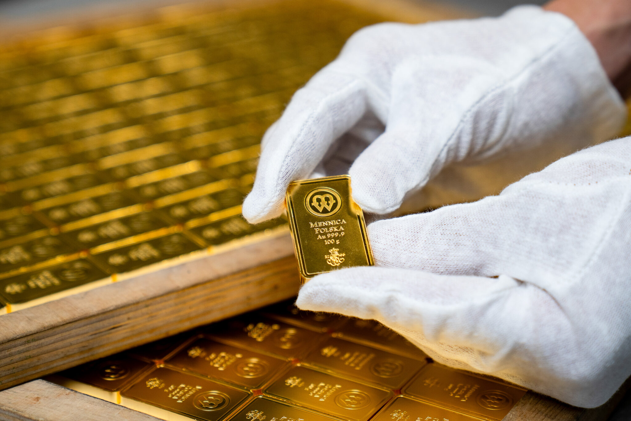 Gold near $4,300 as rising oil fuels rate-hike bets