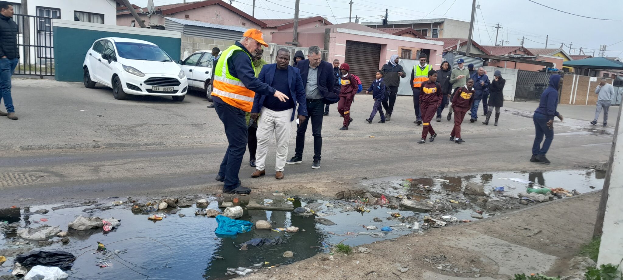 SAHRC finds sewage and litter still plague Cape Town communities