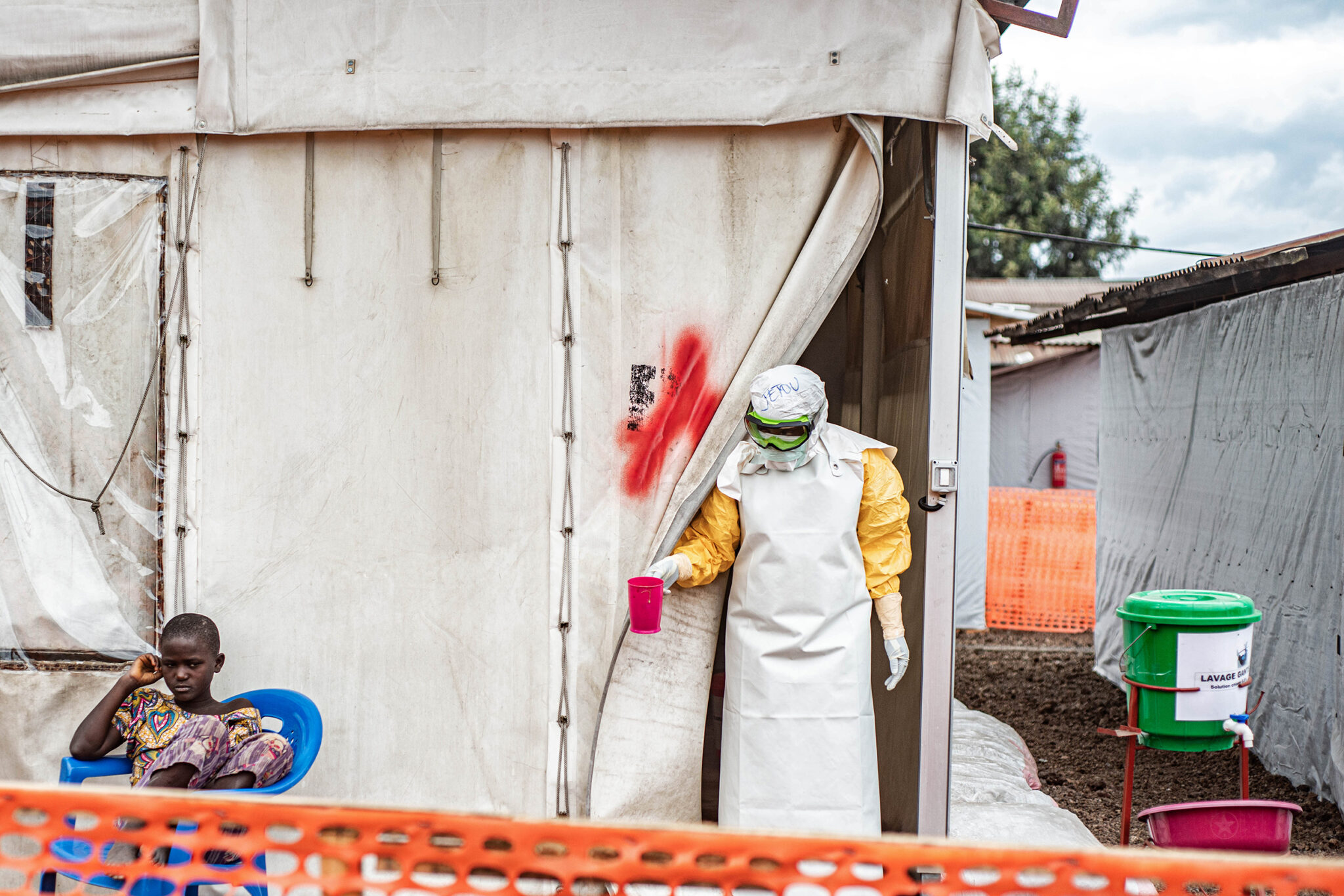 Health teams are still reacting to new Ebola clusters as they emerge, with limited staff and resources hampering efforts to contain outbreaks early. Image: Daniel Buuma/Getty Images