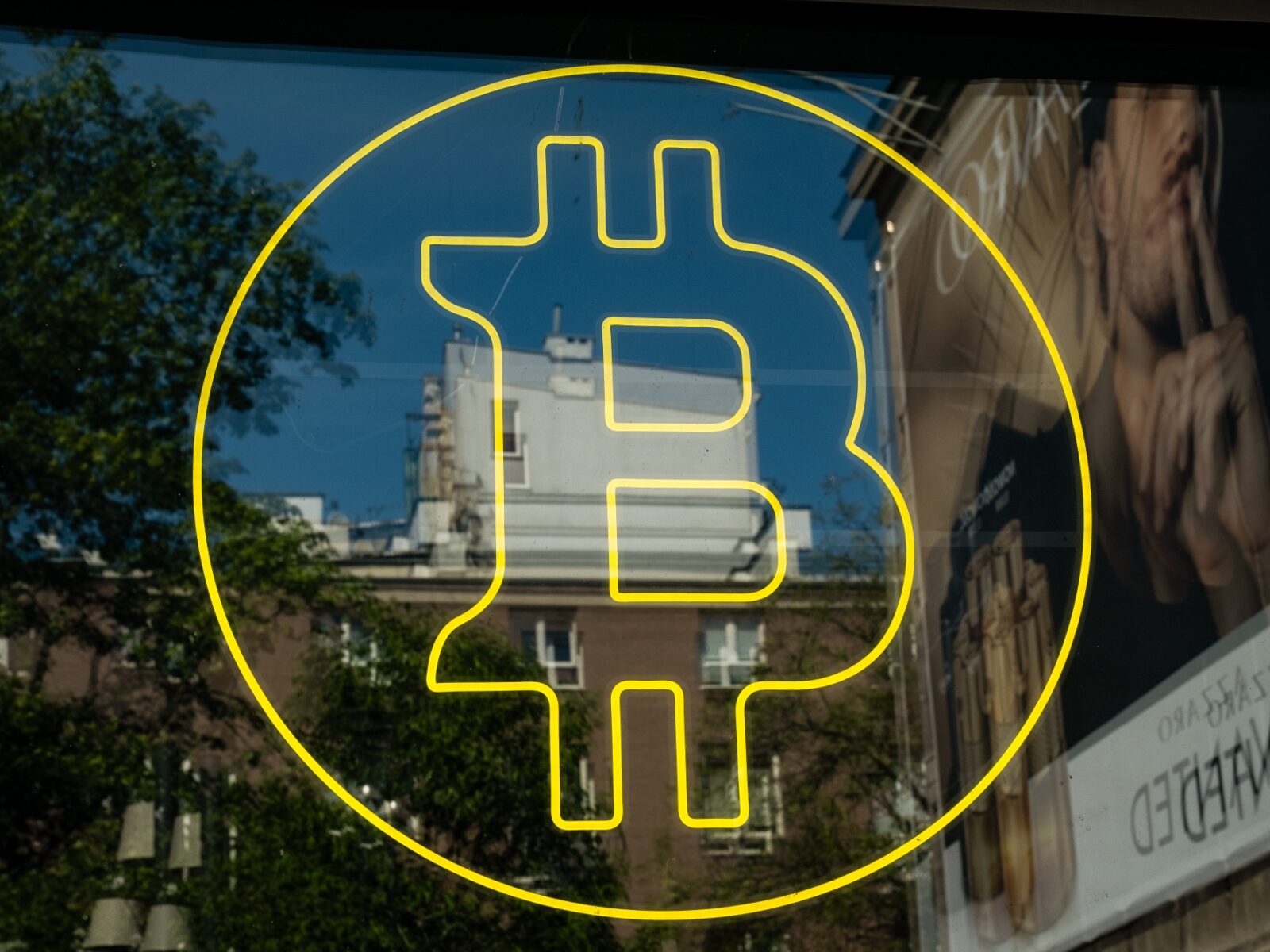 Bitcoin falls as $550m in risky crypto bets wiped out
