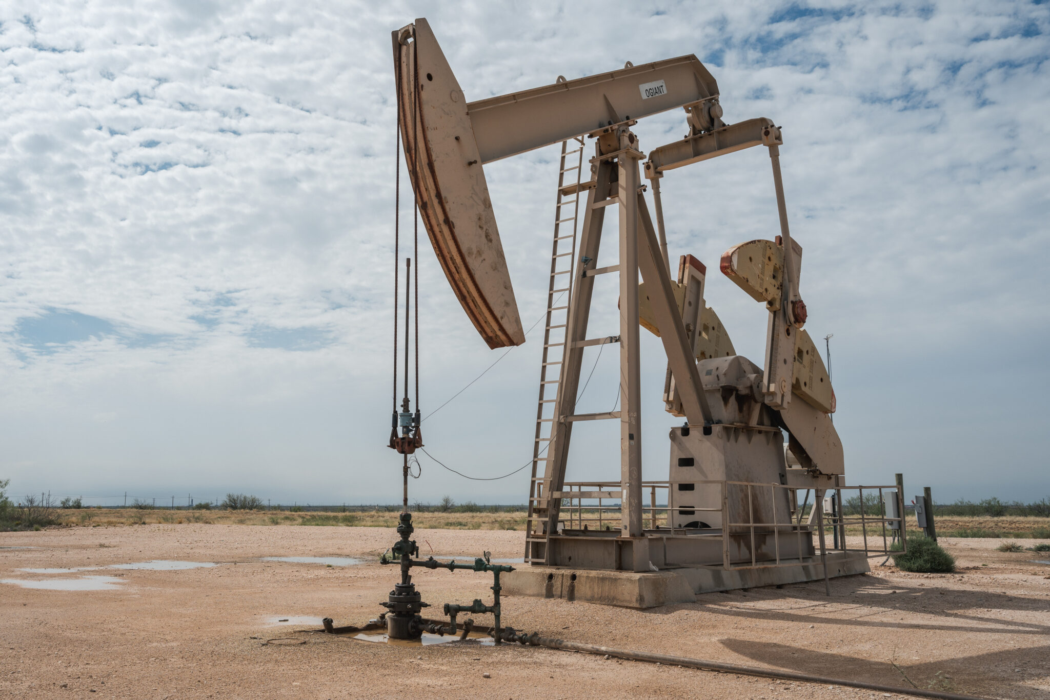 Oil drops as traders parse Vance’s diplomatic manoeuvre on Iran